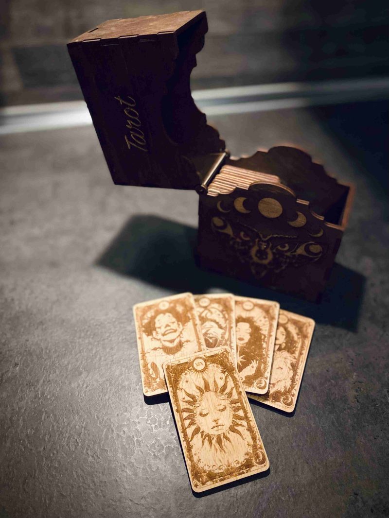 Fa Wicca Tarot kártya fa dobozban
