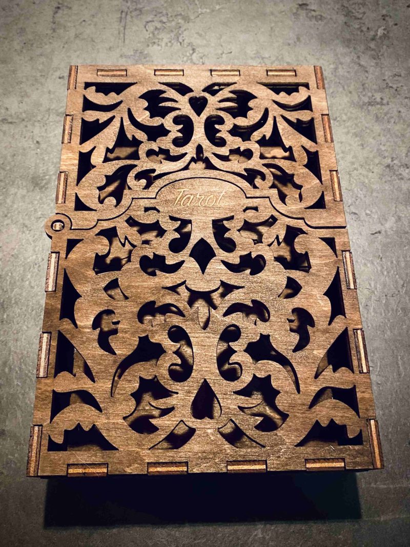 IMG_6752 Fa Tarot védelmező kártyadoboz